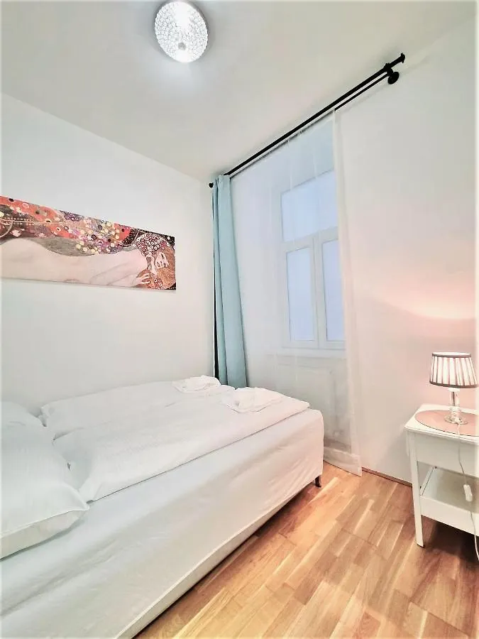 Herzlich Willkommen - Kuess Die Hand 4 Vienna Apartment